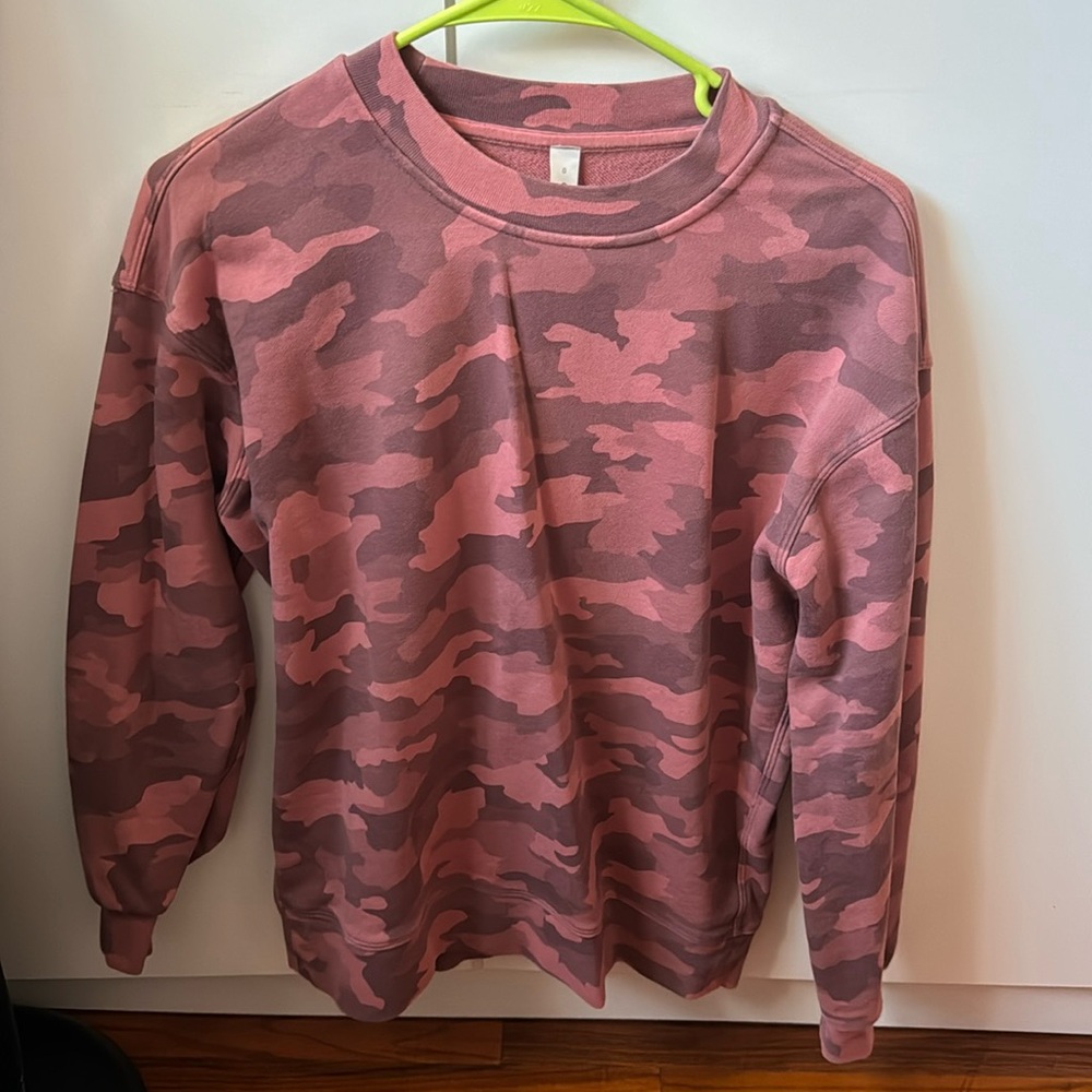 Lululemon pink camo crew neck